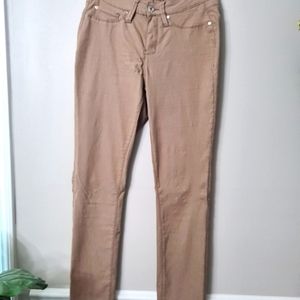 Kaki pants